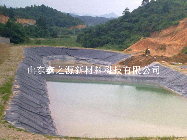 哪些因素可能會破壞蓄水池hdpe土工膜？